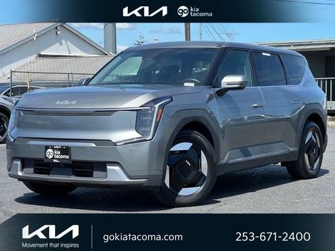 Certified 2024 Kia EV9 Light Long Range RWD image 1