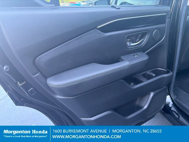 Used 2025 Honda Pilot Touring image 32