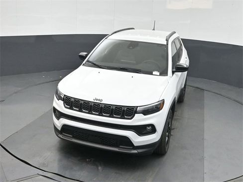 New 2026 Jeep Compass Latitude image 35