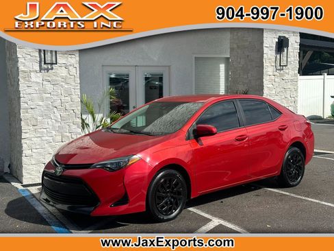 Used 2018 Toyota Corolla LE image 1
