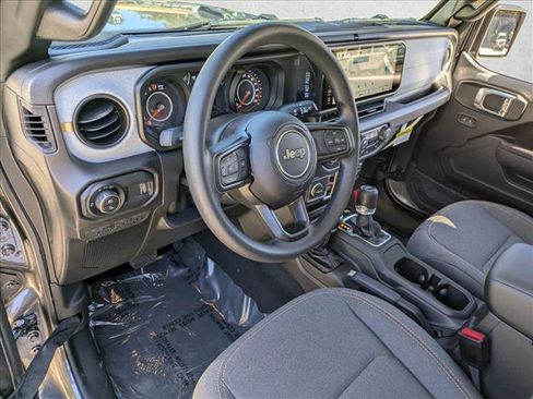 New 2026 Jeep Gladiator Sport AWD/4WD image 3