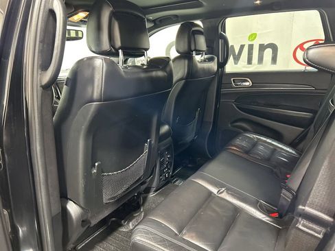Used 2017 Jeep Grand Cherokee Limited image 19