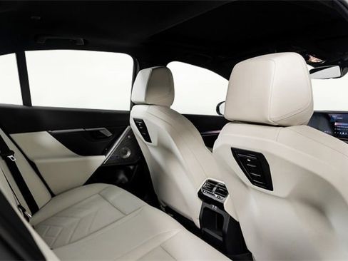 Used 2025 BMW i5 xDrive40 w/ M Sport Package image 48