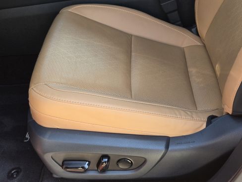 Used 2025 Lexus RX 350 Premium Plus w/ Accessory Package (Z1) FWD image 17