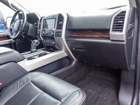 Used 2018 Ford F150 Lariat image 13