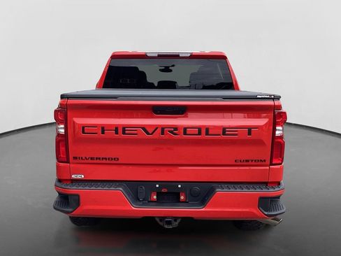 Used 2019 Chevrolet Silverado 1500 Custom w/ Custom Value Package AWD/4WD image 6