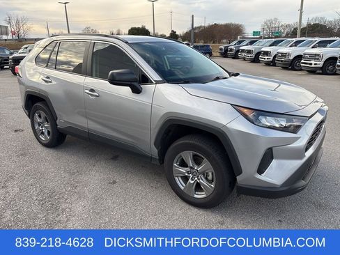 Used 2022 Toyota RAV4 LE image 7