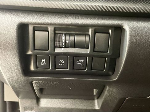 Used 2023 Subaru Crosstrek 2.0i Premium image 10