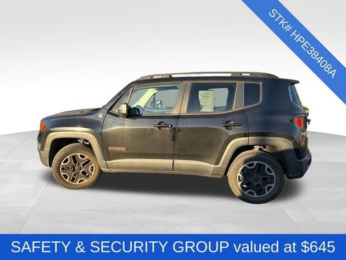 Used 2017 Jeep Renegade Trailhawk image 4