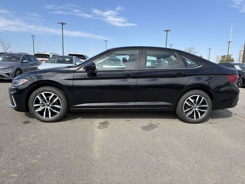 New 2026 Volkswagen Jetta SE FWD image 2