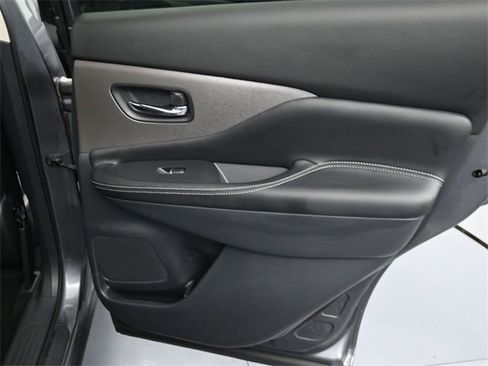 Used 2024 Nissan Murano SL image 30