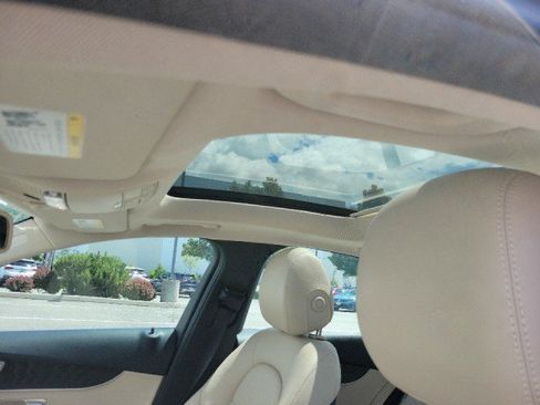 Used 2016 Mercedes-Benz C 300 Sedan image 8