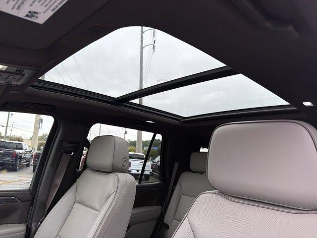 Used 2023 GMC Yukon SLT w/ SLT Luxury Package RWD image 38