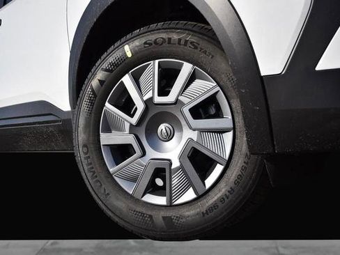 New 2026 Nissan Kicks S image 3