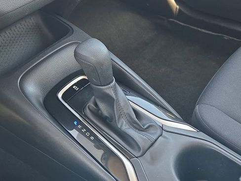 Certified 2025 Toyota Corolla LE FWD image 19