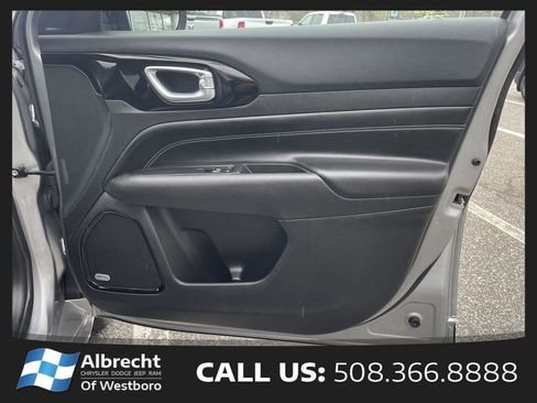Used 2023 Jeep Compass High Altitude AWD/4WD image 21