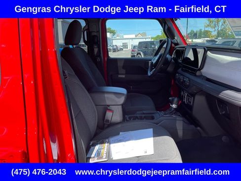 Certified 2025 Jeep Wrangler Unlimited Sahara w/ Safety Group AWD/4WD image 21
