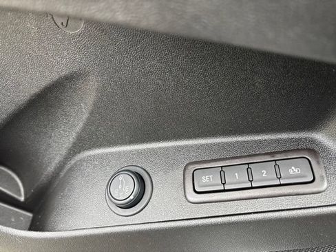 Used 2022 Chevrolet Equinox Premier AWD/4WD image 14