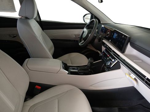 New 2025 Hyundai Tucson SEL image 15