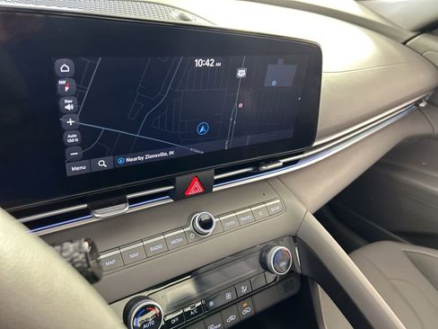 Used 2024 Hyundai Elantra SEL FWD image 23