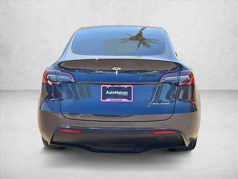 Used 2025 Tesla Model Y Long Range AWD/4WD image 7