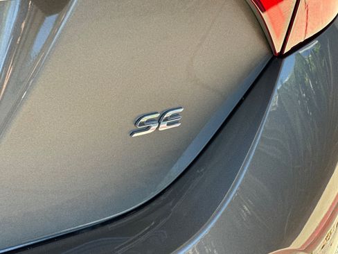 Used 2019 Toyota Corolla SE FWD image 26