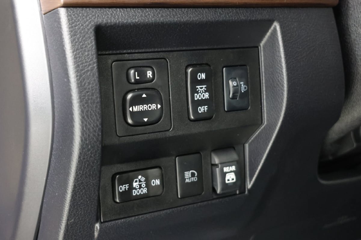 Used 2020 Toyota Tundra Limited AWD/4WD image 24