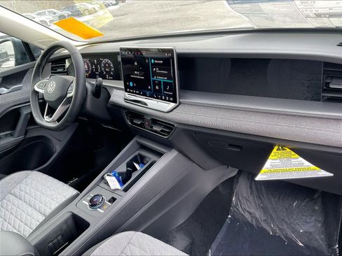 New 2026 Volkswagen Tiguan S image 10