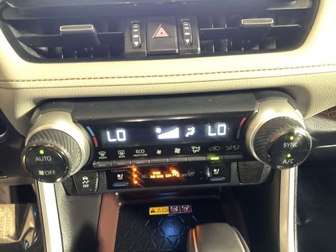 Used 2023 Toyota RAV4 Limited image 21