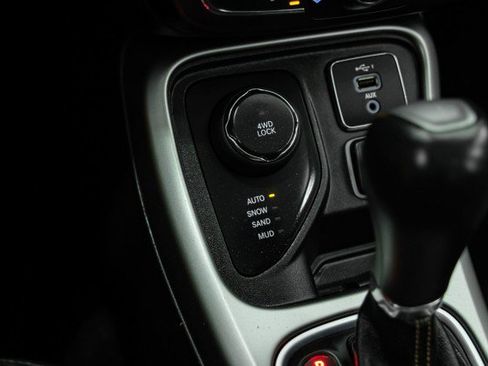 Used 2020 Jeep Compass Latitude AWD/4WD image 22