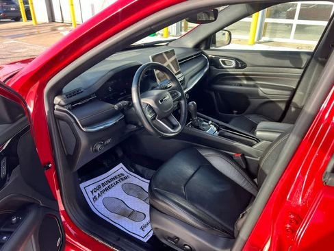 Used 2022 Jeep Compass Limited w/ (RED) Package image 2