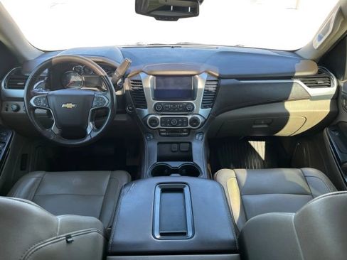 Used 2020 Chevrolet Suburban LT image 20