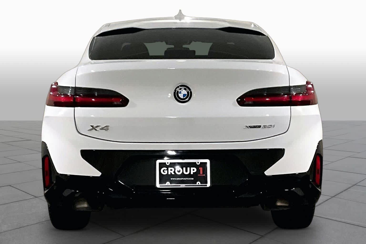 Used 2025 BMW X4 xDrive30i w/ Premium Package AWD/4WD image 4