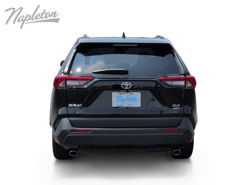 Used 2025 Toyota RAV4 XLE w/ Convenience Package AWD/4WD image 4