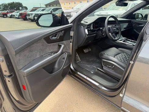 Used 2022 Audi SQ8 Prestige w/ Prestige Package AWD/4WD image 8