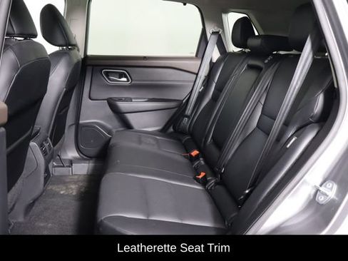 Used 2021 Nissan Rogue SV w/ Premium Package AWD/4WD image 16