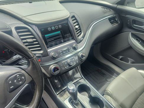 Used 2016 Chevrolet Impala LT FWD image 15