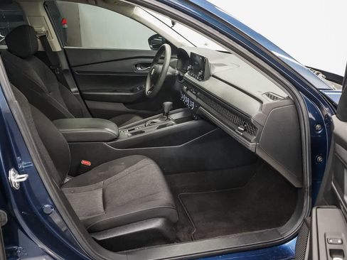 Used 2023 Honda Accord EX image 17