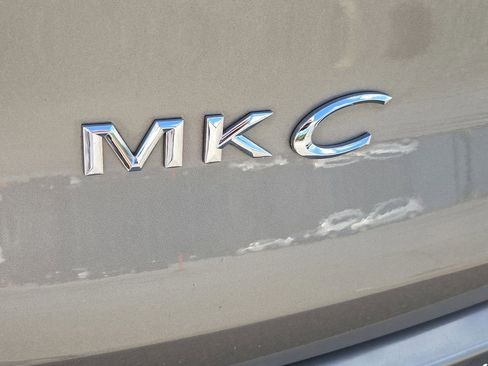 Used 2017 Lincoln MKC Premiere image 12