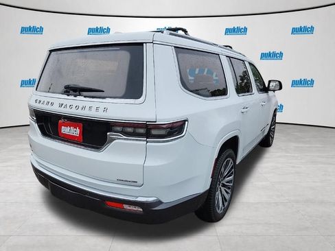 Used 2022 Jeep Grand Wagoneer Series III w/ HD Trailer Tow Package AWD/4WD image 5