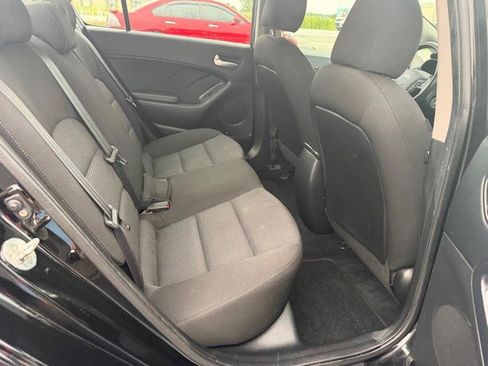 Used 2017 Kia Forte LX FWD image 5