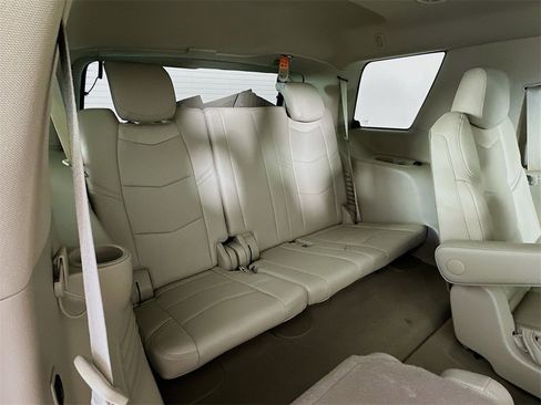 Used 2019 Cadillac Escalade Luxury image 28