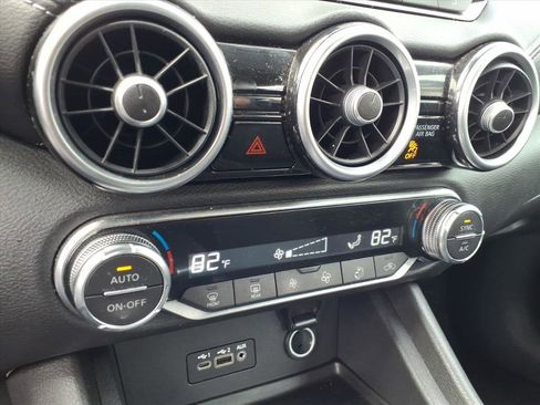 Used 2021 Nissan Sentra SV image 22