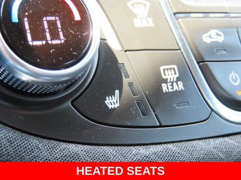 Used 2019 Chevrolet Malibu LT FWD image 4