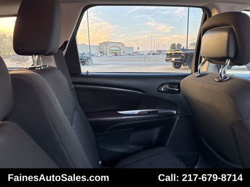 Used 2019 Dodge Journey SE image 80