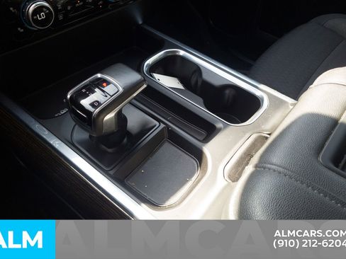 Used 2022 GMC Sierra 1500 Elevation w/ LPO, Elevation Black Package image 10