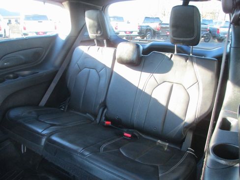 Used 2018 Chrysler Pacifica Touring-L Plus w/ Advanced Safetytec Group image 18