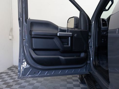 Used 2018 Ford F150 XLT w/ Equipment Group 302A Luxury AWD/4WD image 17