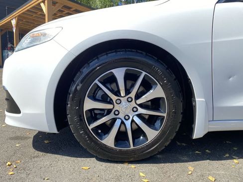 Used 2016 Acura TLX FWD image 11