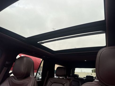 Used 2020 Lincoln Navigator Black Label w/ Cargo Convenience Package image 22